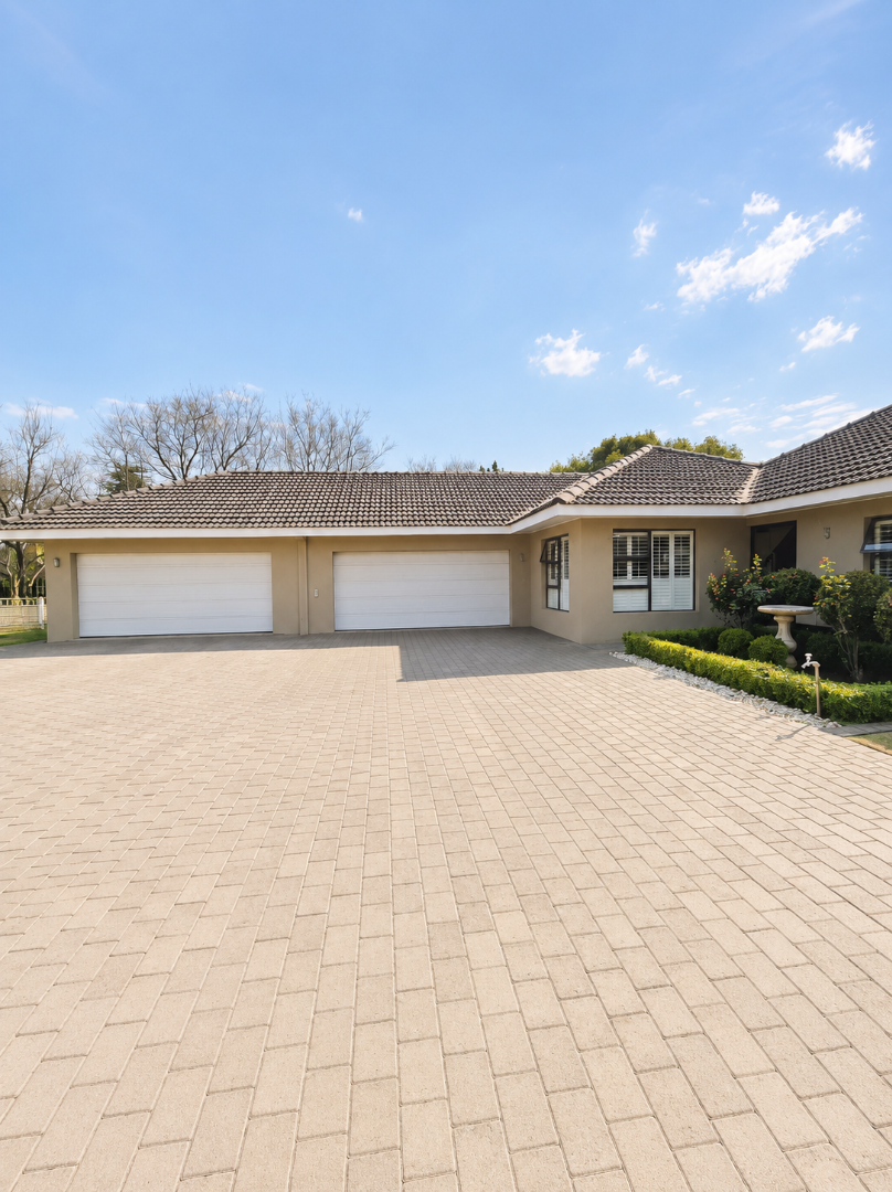 5 Bedroom Property for Sale in Flamwood North West